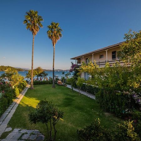 Elati Beach Aparthotel นีดรี ภายนอก รูปภาพ