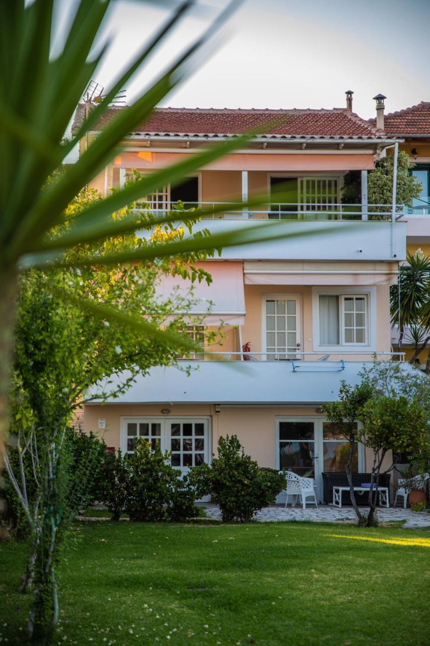 Elati Beach Aparthotel นีดรี ภายนอก รูปภาพ