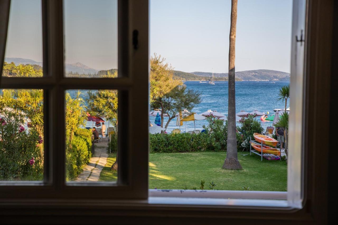 Elati Beach Aparthotel นีดรี ภายนอก รูปภาพ
