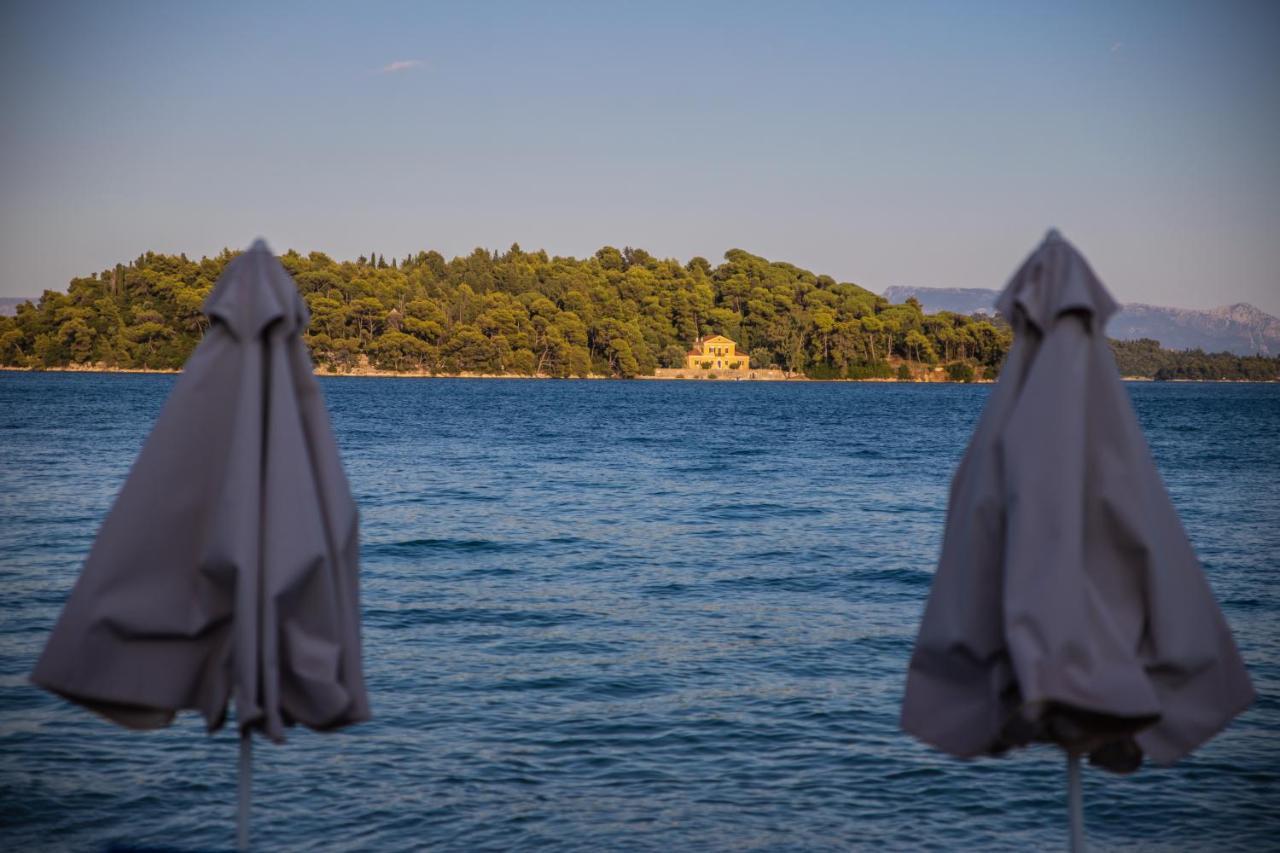 Elati Beach Aparthotel นีดรี ภายนอก รูปภาพ