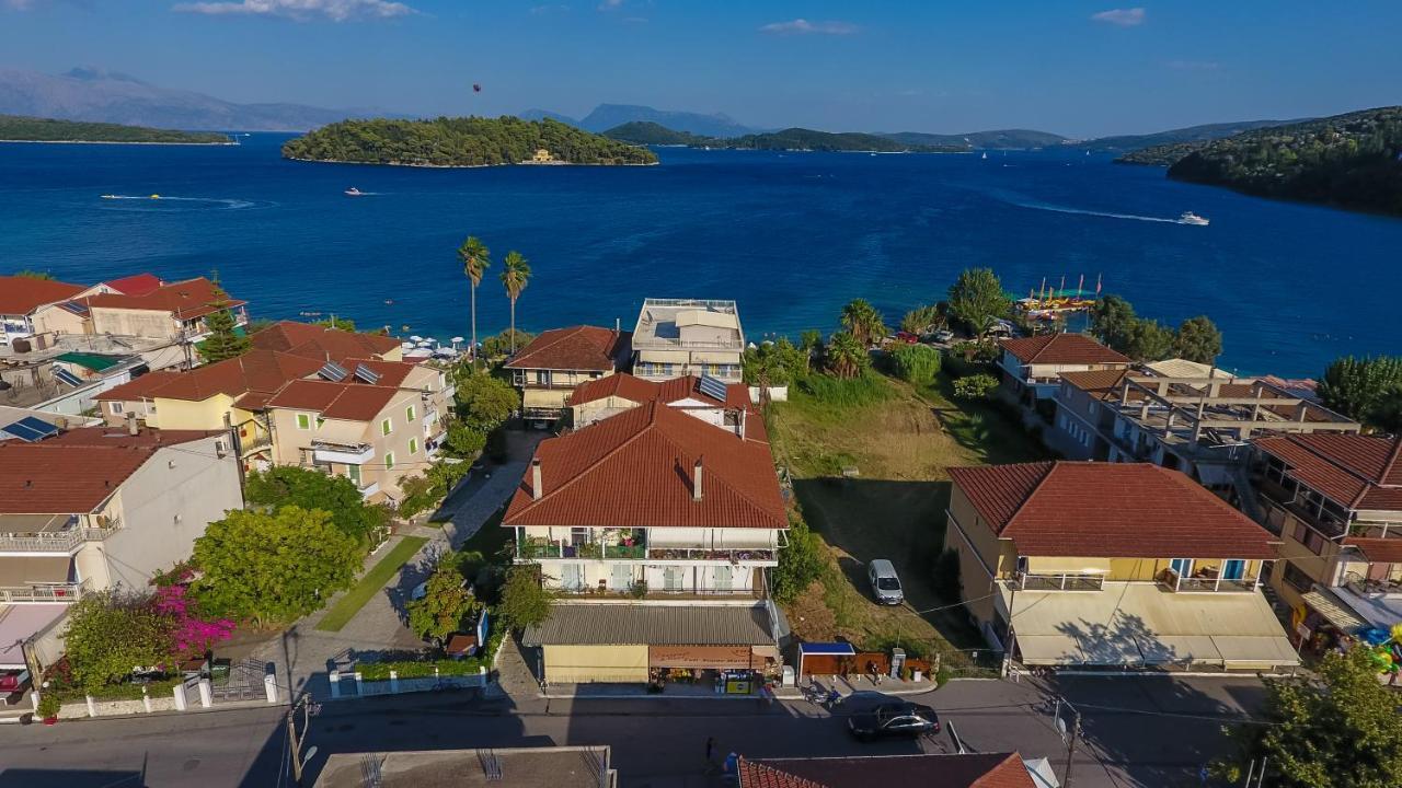 Elati Beach Aparthotel นีดรี ภายนอก รูปภาพ